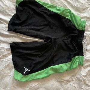 Black and Green Athletic Shorts Boys size XL Jordan shorts